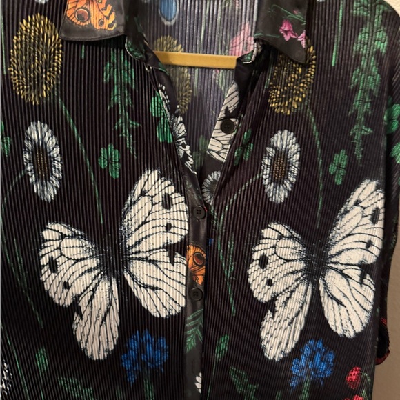 Dressed in LALA Black Maxi Dress with beautiful colors Butterfly Print - Picture 4 of 7